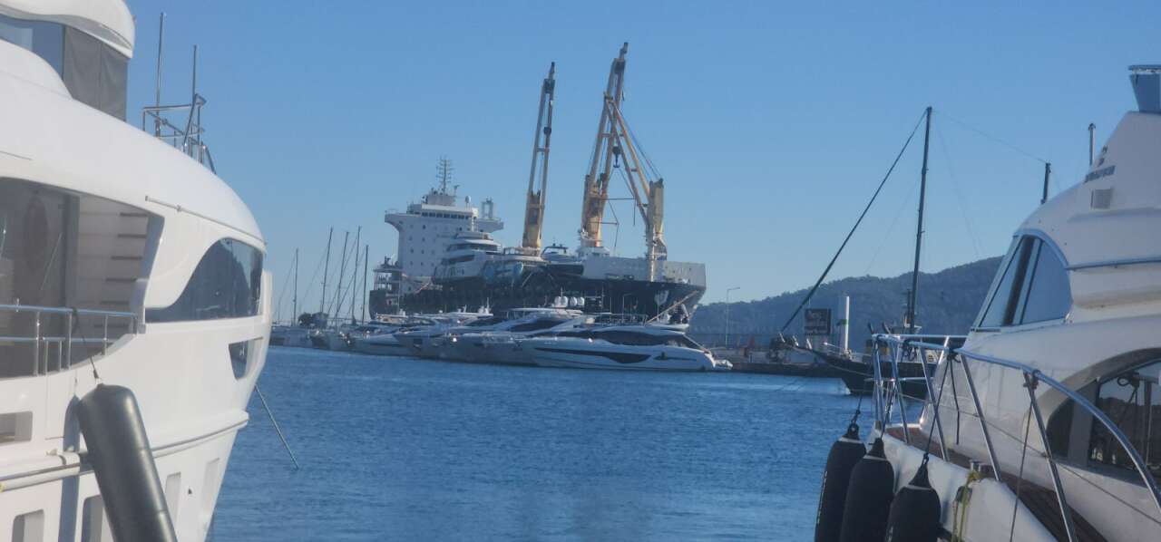 Marmaris’te Arap Milyarderlerin Lüks Yatlarına VİP Kargo Hizmeti 6